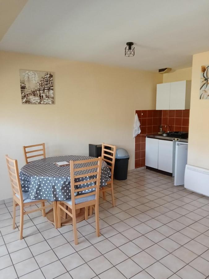 Appartement Marguerite à Massiac Extérieur photo